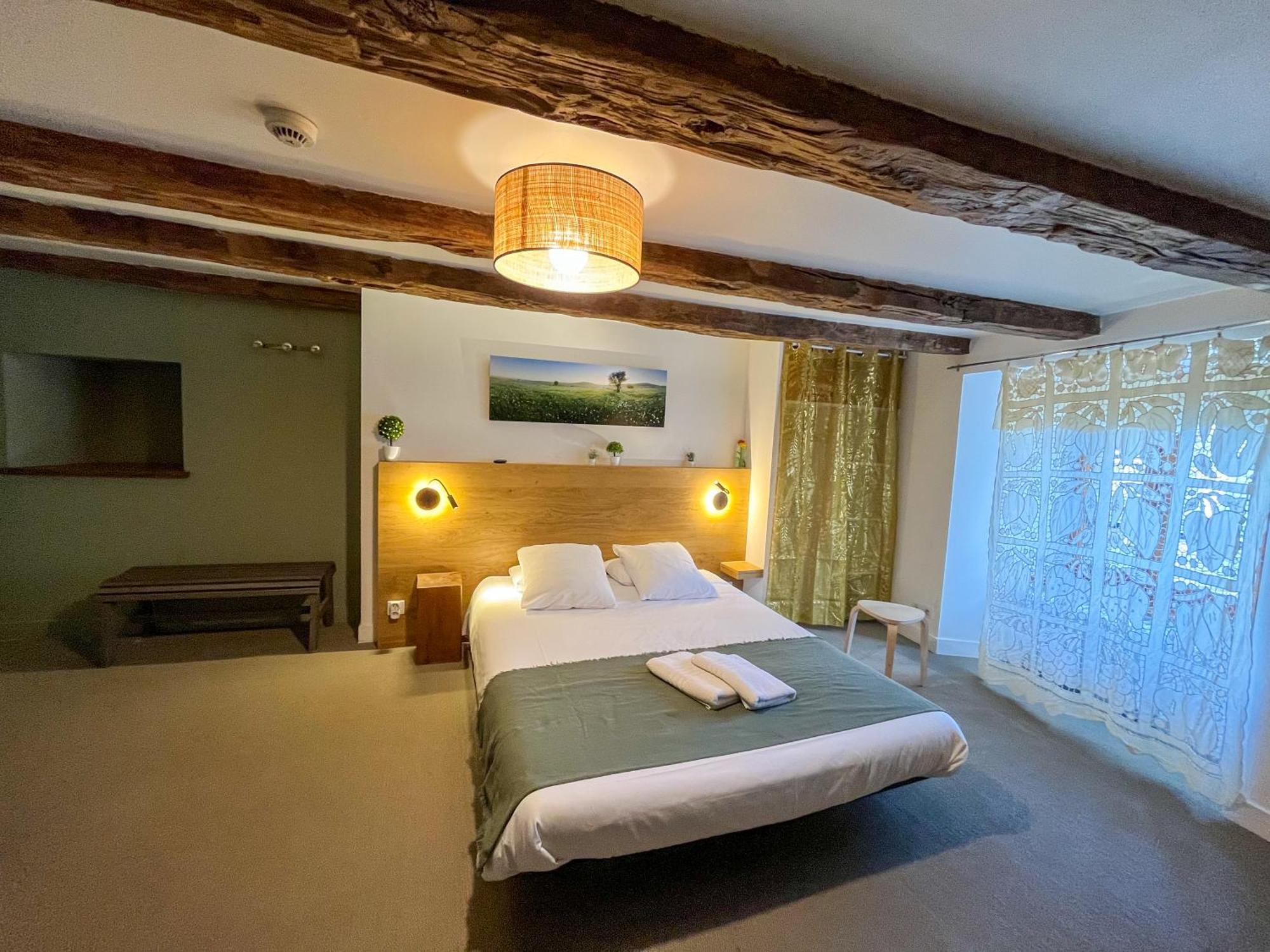Hotel La Maison - & *